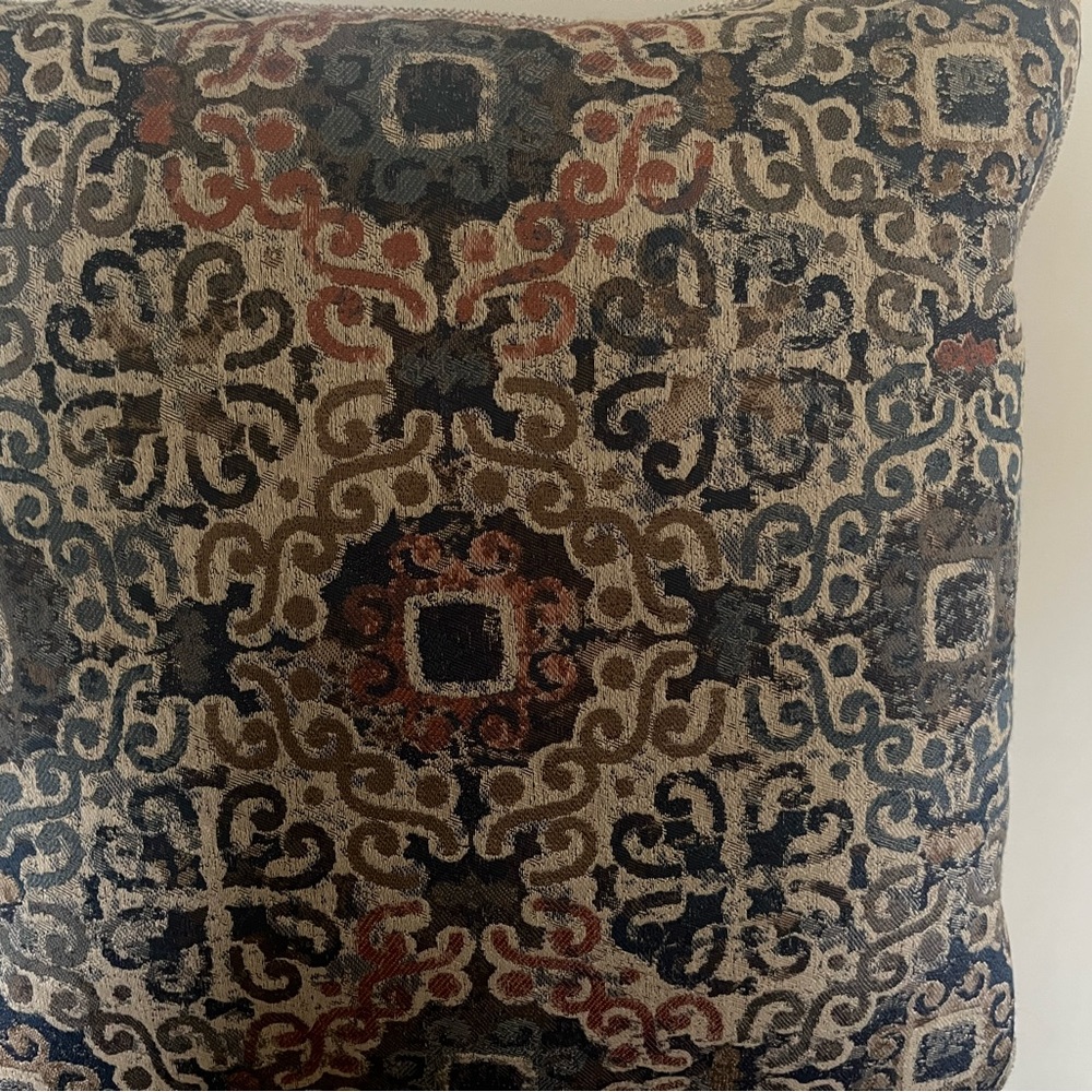 Throw pillow